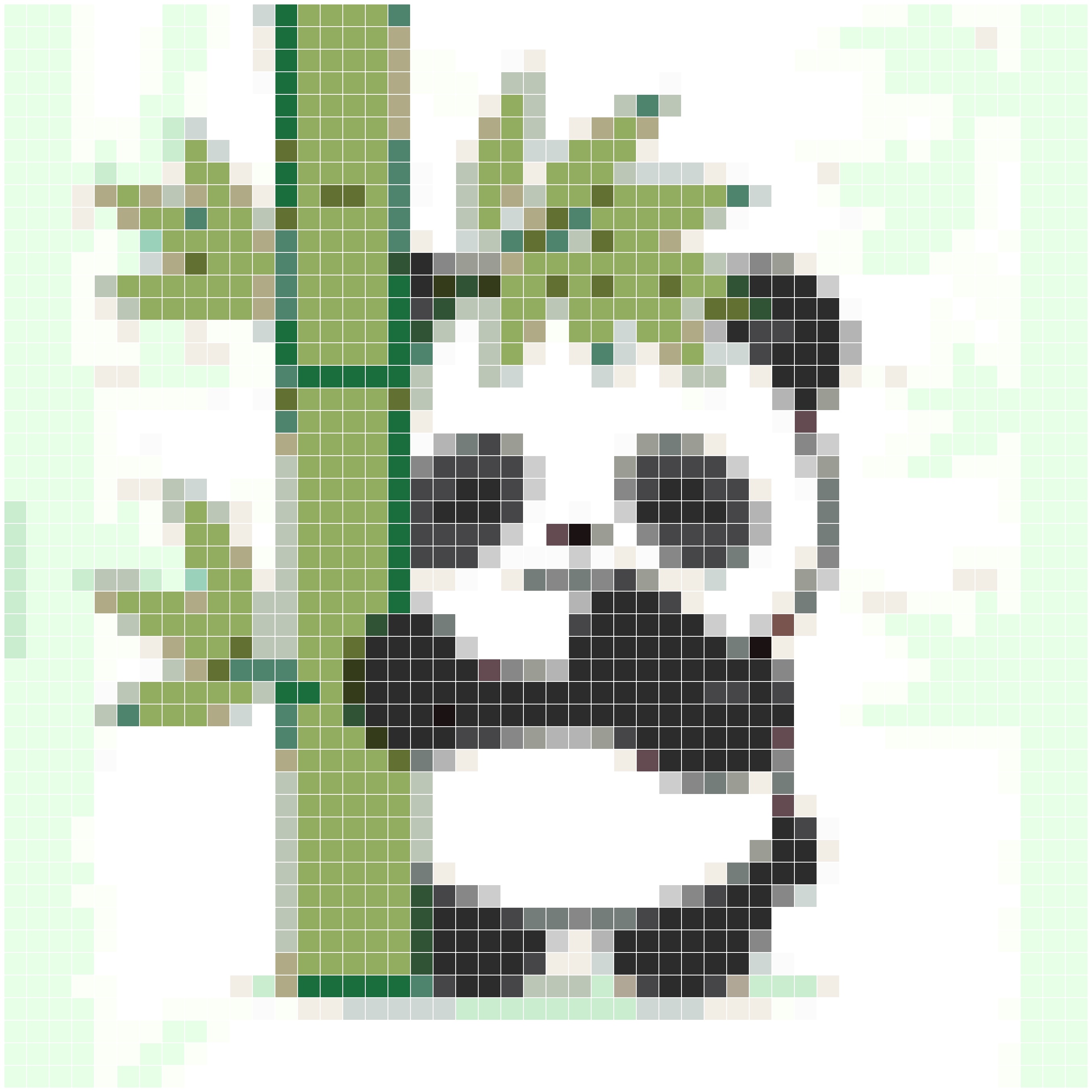 偷偷笑着玩捉迷藏